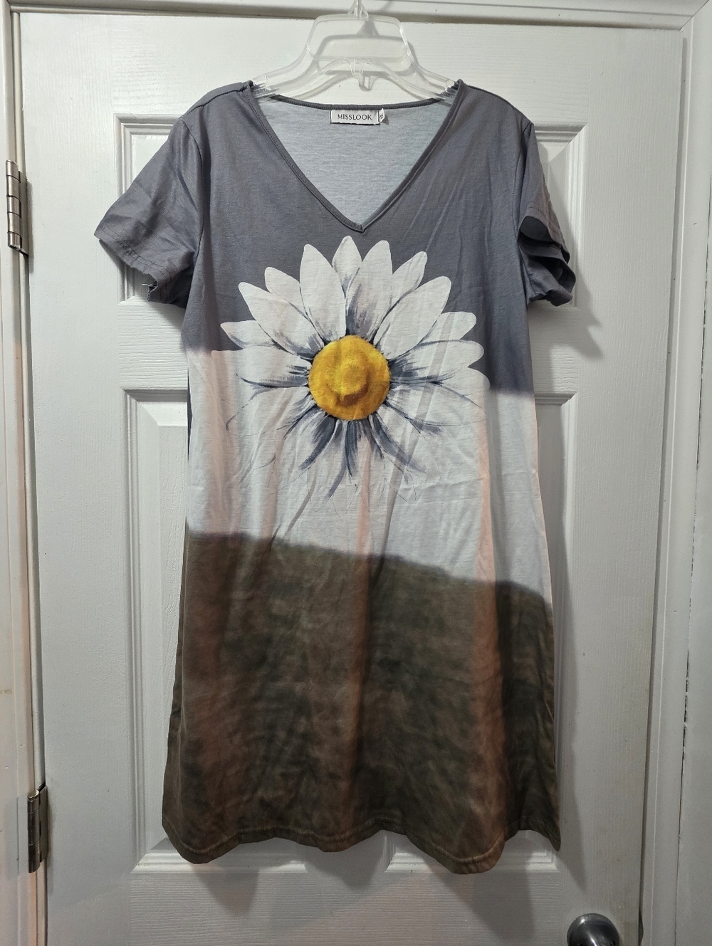 Misslook Gray Daisy Print V-Neck Dress